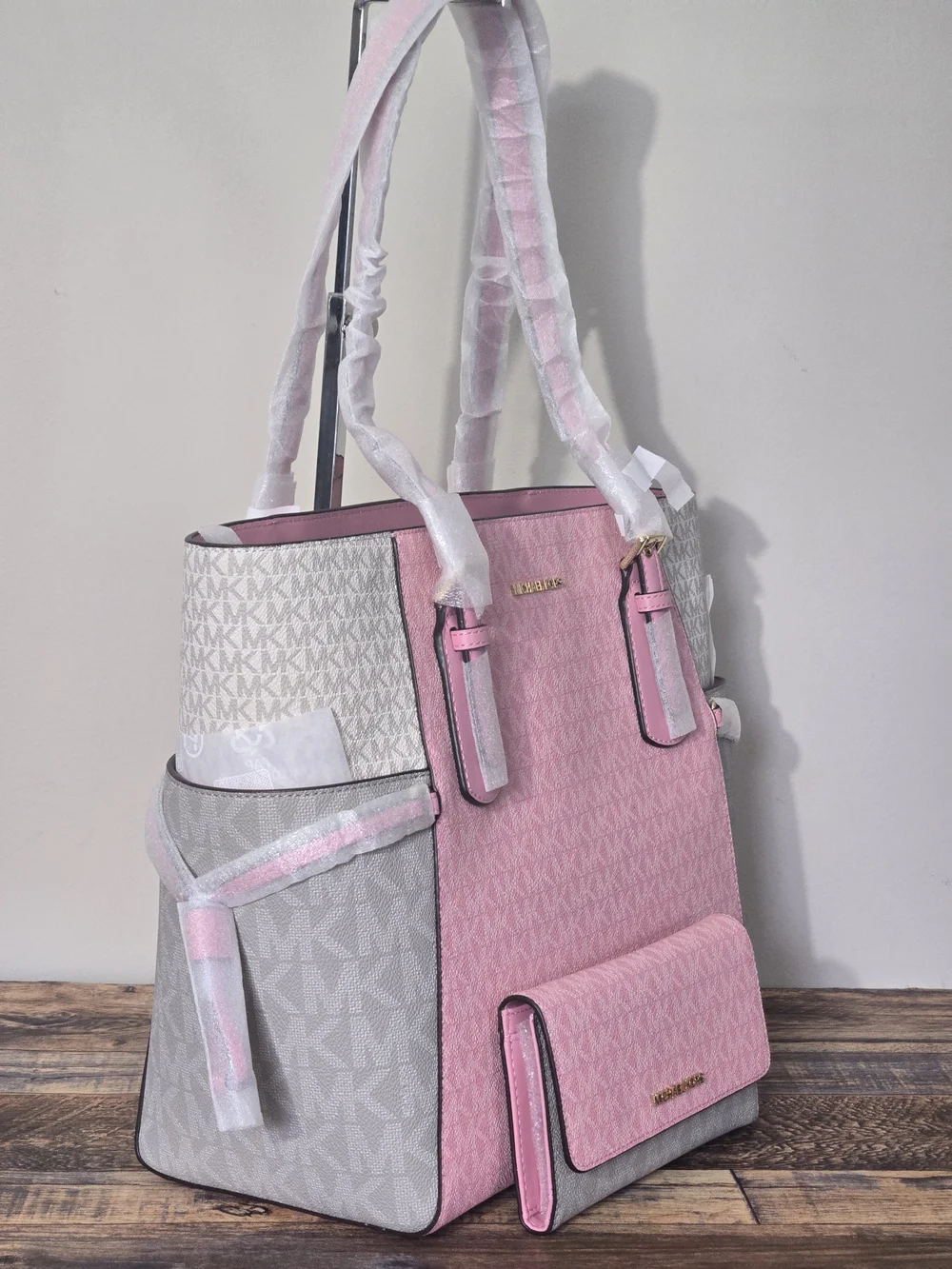 Michael Kors Voyager Colorblock Tote And Wallet Set